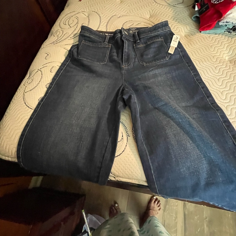 Talbots Capris - Picture 3 of 5